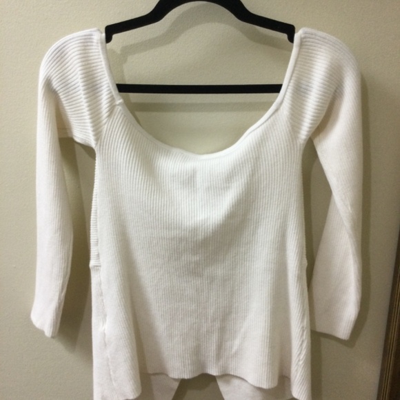 Abercrombie & Fitch Twist-Front Sweater Top Size M - Picture 2 of 3